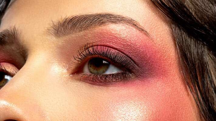 Leading cosmetics brand grows revenue via organic search by 